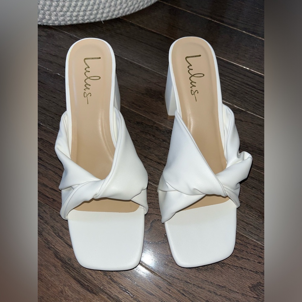 Lulus white knot sandals size 11 “fits like 10”